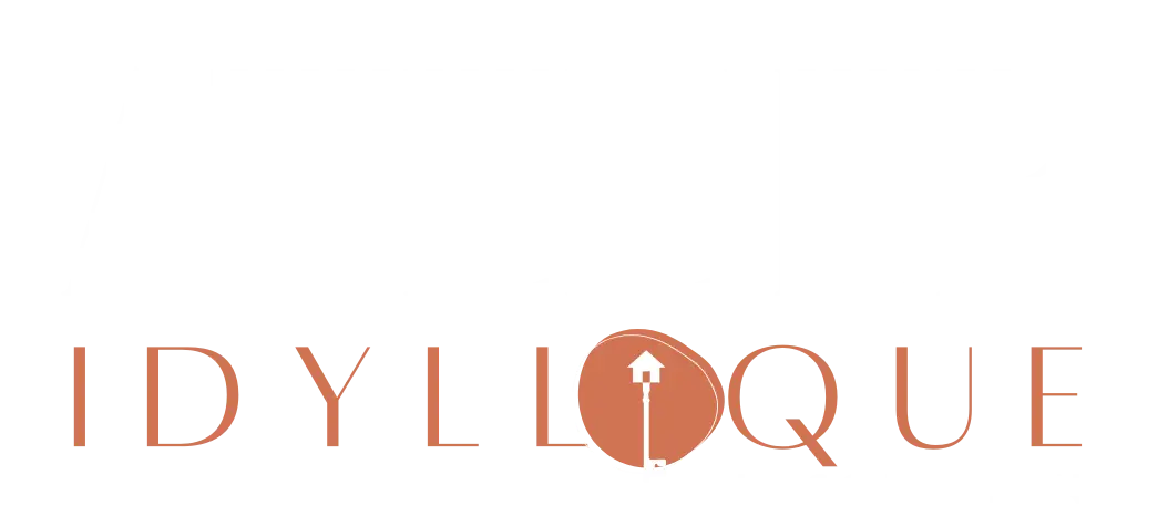 Décoratrice d’intérieur, Atelier Décoration de Sophie C2B, logo de l’Atelier Idyllique, logo élégant pour décoratrice d’intérieur, logo avec texte Atelier et icône de clé, identité visuelle de l’Atelier Décoration, logo professionnel pour site de décoration intérieure, logo avec typographie moderne et éléments graphiques, image de marque de Sophie C2B, logo de décoratrice à Bordeaux et alentours, logo de l’atelier de décoration